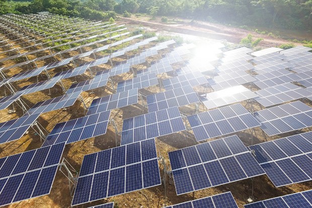 Celeo Redes se adjudica seis plantas solares en Brasil